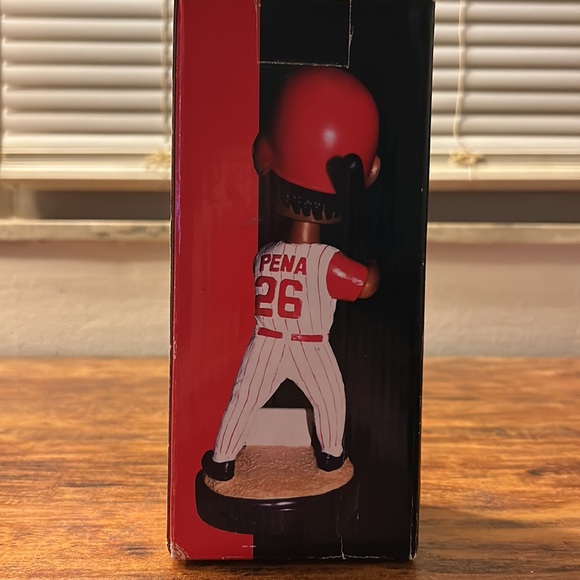 Cincinnati Reds 2005 Willy Mo Peña Bobblehead - Picture 2 of 3
